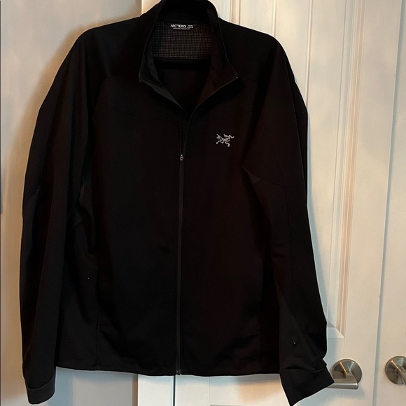 Arcteryx athletic jacket - Picture 3 of 4